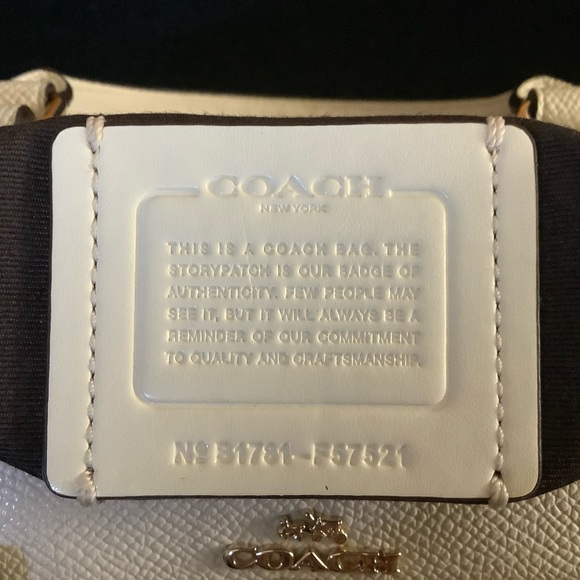 Coach Crossbody Bannet Purse White Pebble Leather - Picture 9 of 9
